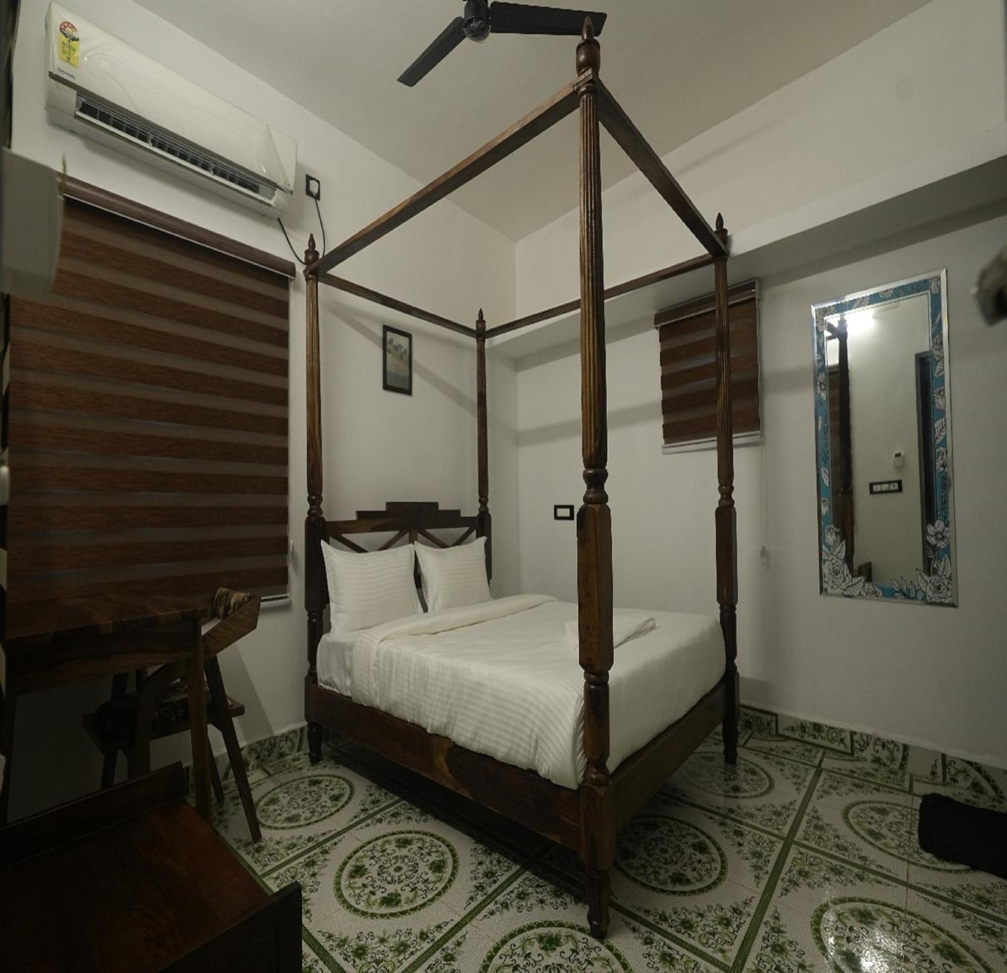 Courtyard Castle Heritage Resort ปอนดิเชอรี ภายนอก รูปภาพ